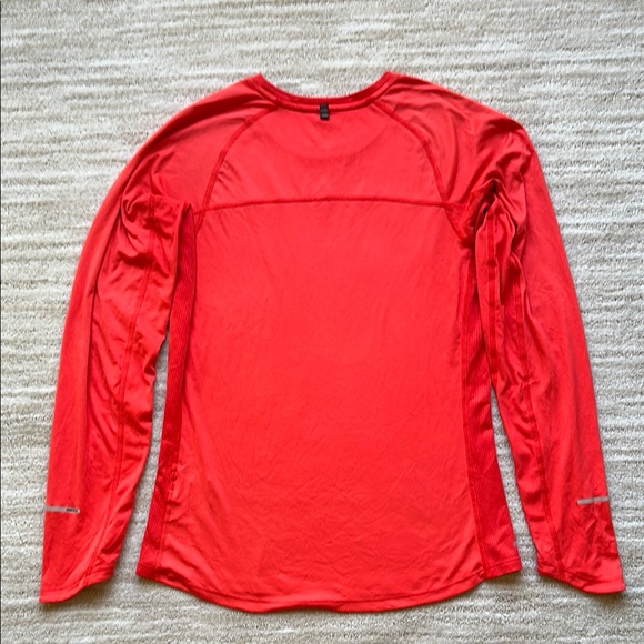 Nike Miller Women’s Long Sleeve Running Red Top Size Medium - Picture 2 of 14
